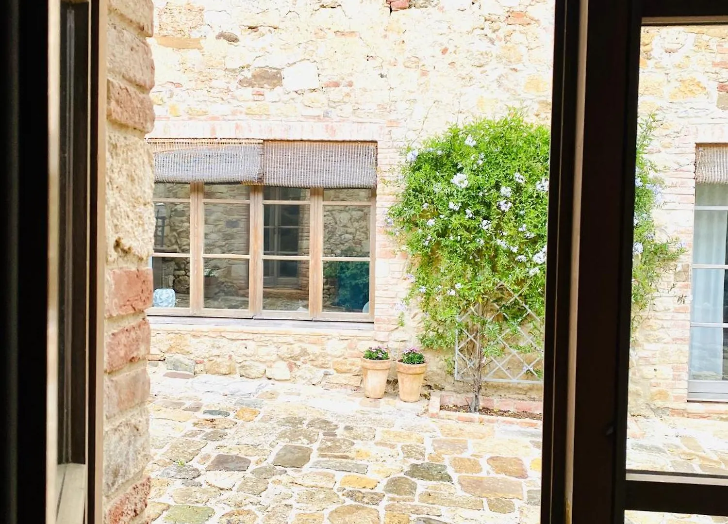Montefollonico Abbadia Wine Relais Bed & Breakfast